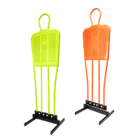 Boneco barreira para treinamento de falta no futebol com base Pista e Campo