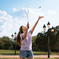 Kit de badminton com 02 raquetes de aço e 03 volantes Loire