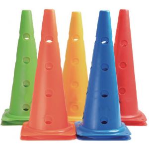 Cone de sinalização 50cm de PVC com furos para hastes com base quadrada Pista e Campo