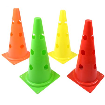 Cone de plástico 38cm com furos Pista e Campo