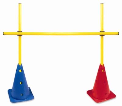 Obstáculo de PVC para treinamento com 2 cones de 38cm com furos, 3 hastes 1m e 2 presilhas Pista e Campo