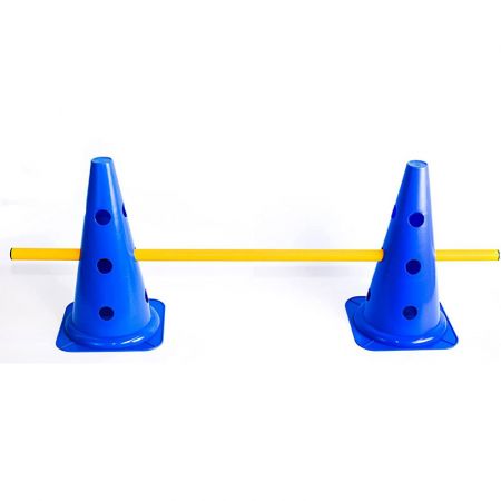Obstáculo para treinamento com 2 cones de 38cm com furos e 1 haste 1m Pista e Campo